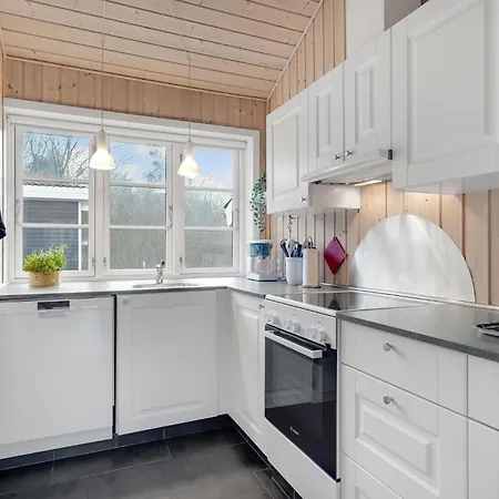 Three-bedroom In Logstor Nyaraló *