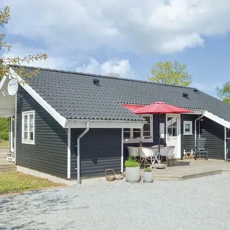 Nyaraló Three-bedroom In Logstor *