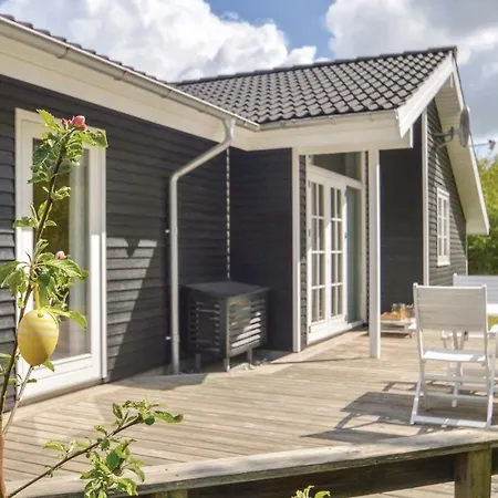 Three-bedroom In Logstor Nyaraló